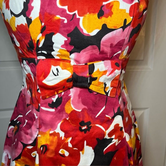 David Meister Fit & Flare Midi Dress. Floral, Bow Accent, Heavy Fabric - Picture 3 of 9